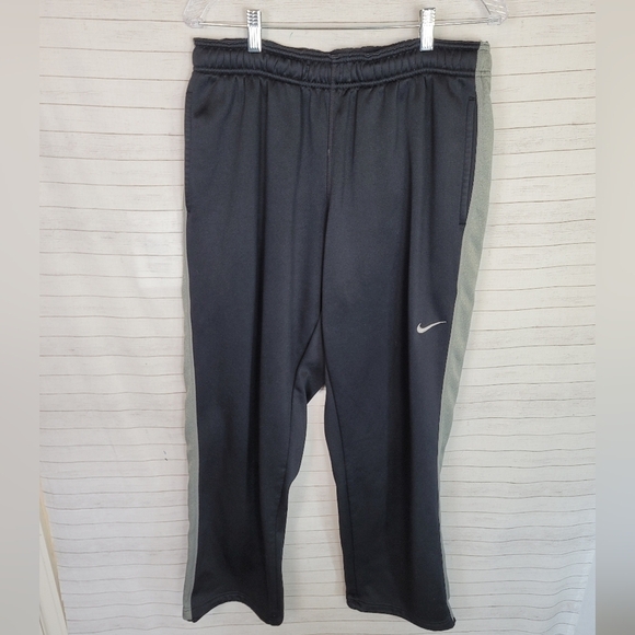 NIKE THERMA FIT BLACK & GRAY STRAIGHT LEG SWEAT PANTS, SZ LARGE - Picture 1 of 12